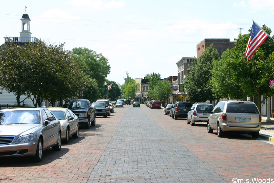 Downtown street view of Main Street in Zionsville, Indiana