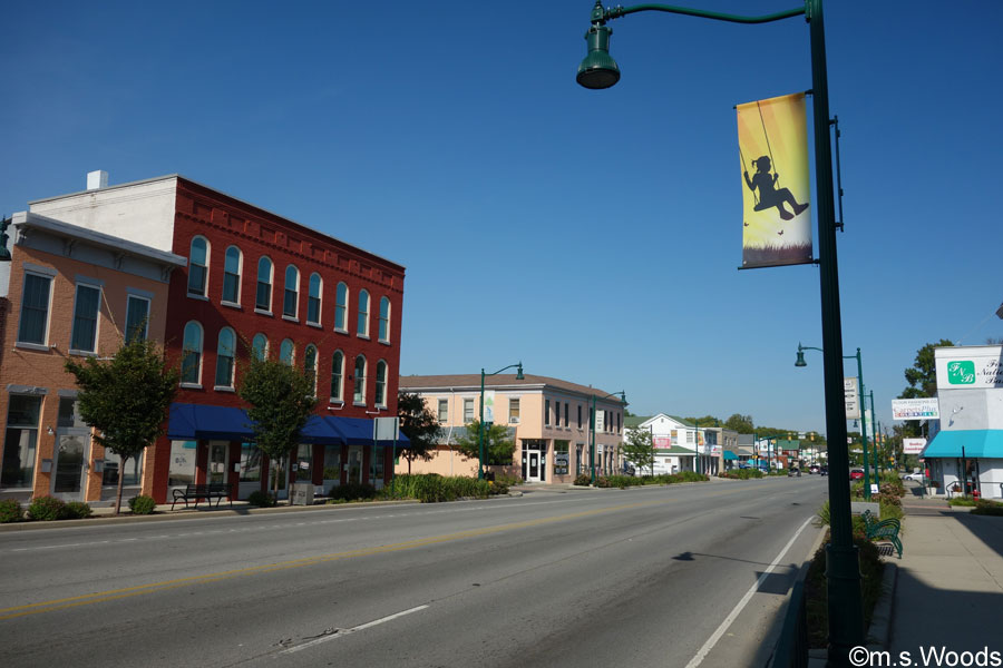 Street view of downtown Plainfield, Indiana