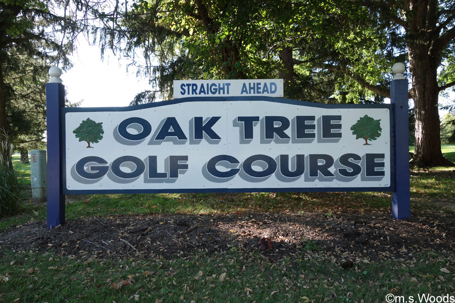 Sign at the Oak Tree Golf Course in Plainfield, Indiana